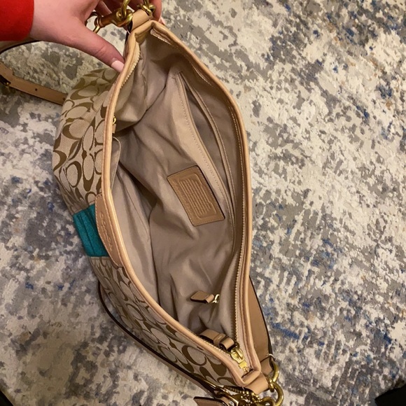 Authentic Coach purse - Picture 3 of 5